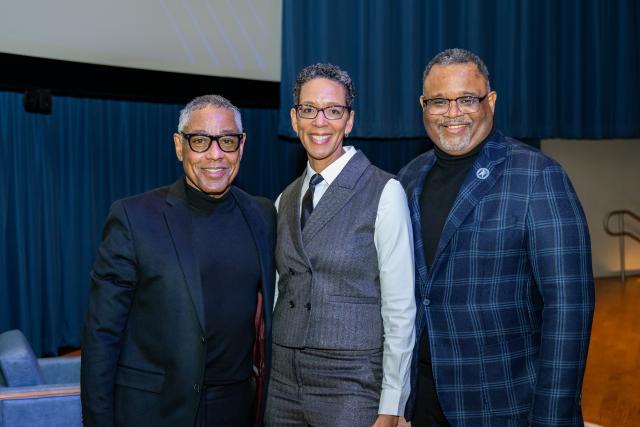 Giancarlo Esposito stands with Darlene Repollet and Kean President Lamont Repollet