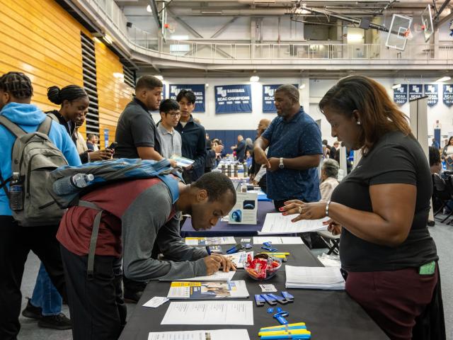 Kean students met with prospective employers at the 2024 job fair