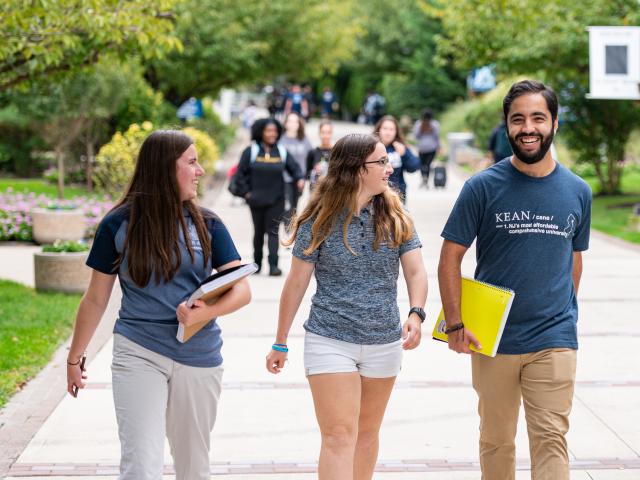 Kean students walk down Cougar Walk