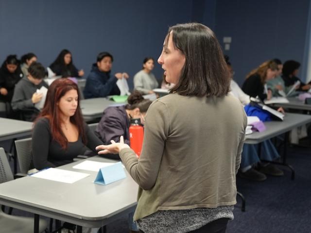 A Kean instructor teaches a class