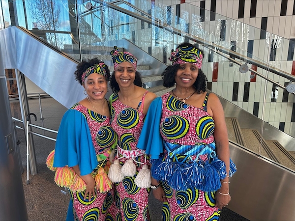 African dancers