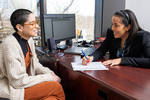 A Kean student meets with an academic advisor 